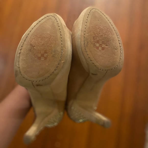 Nude Vince Camuto Heels - Picture 4 of 4